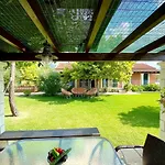 Asteraki House By Dadovillas *