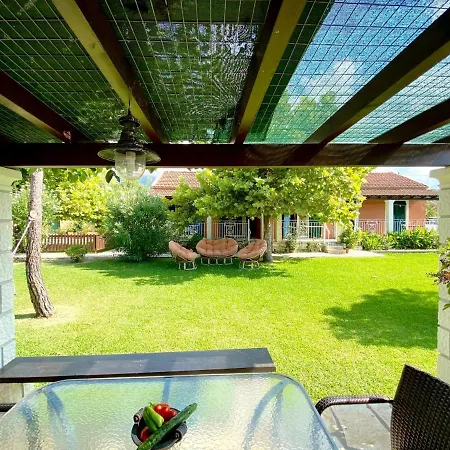 Asteraki House By Dadovillas *