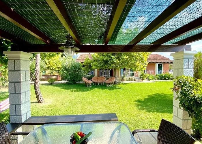 Asteraki House By Dadovillas *